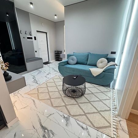 Two Bedroom Apartment In The Center, With Parking, Address Avram Iancu 32 Кишинёв Экстерьер фото