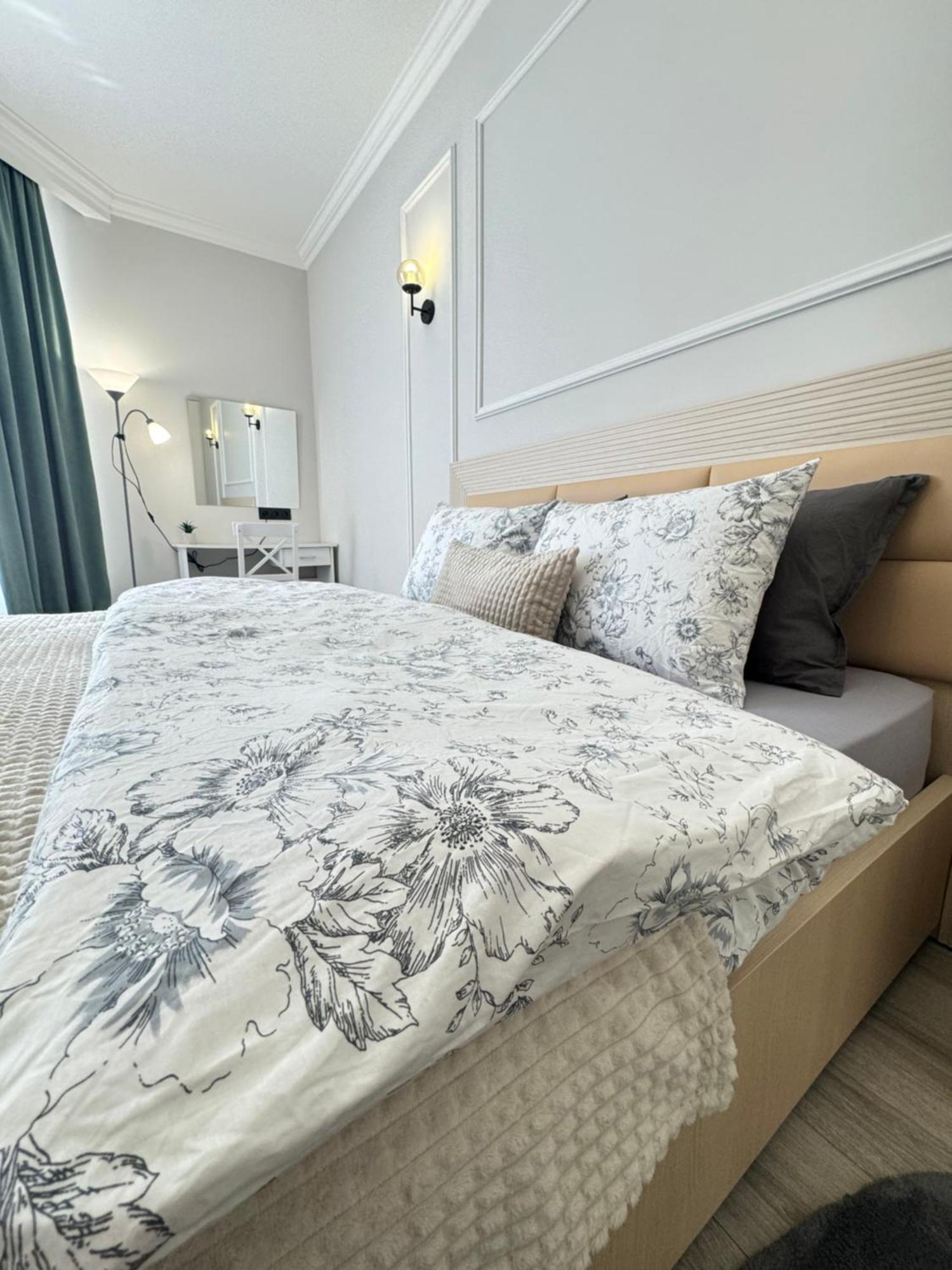 Two Bedroom Apartment In The Center, With Parking, Address Avram Iancu 32 Кишинёв Экстерьер фото