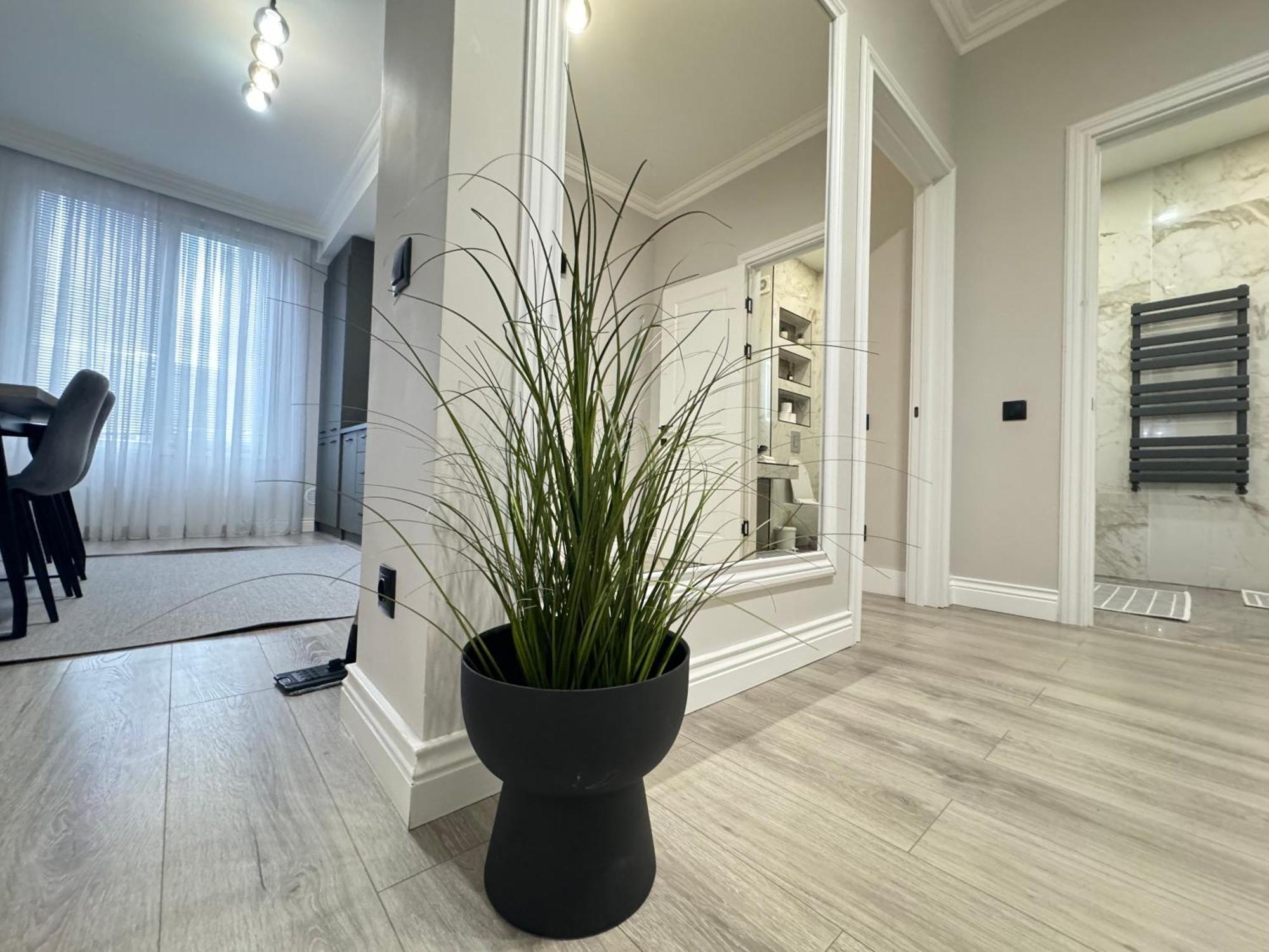 Two Bedroom Apartment In The Center, With Parking, Address Avram Iancu 32 Кишинёв Экстерьер фото