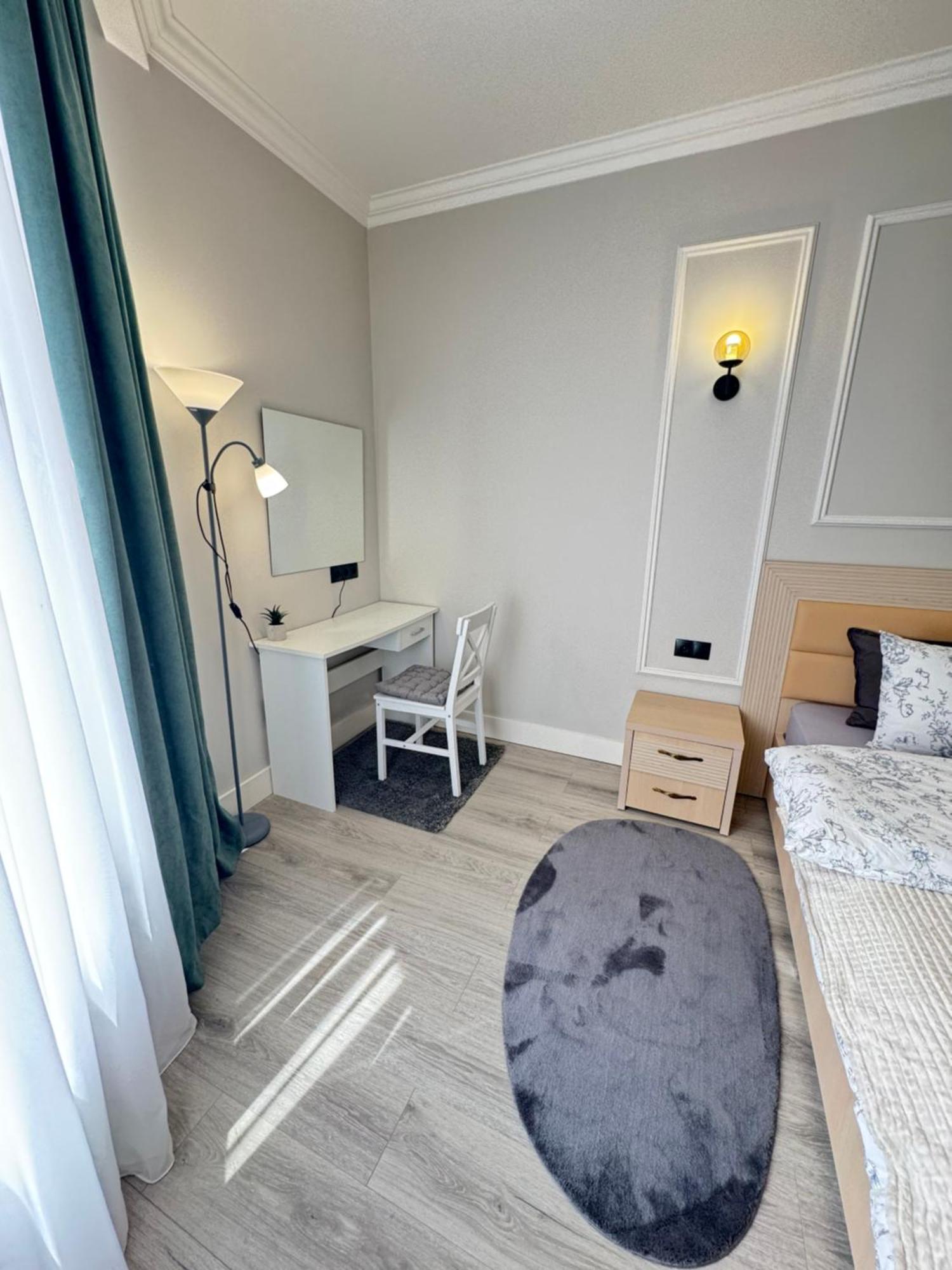 Two Bedroom Apartment In The Center, With Parking, Address Avram Iancu 32 Кишинёв Экстерьер фото